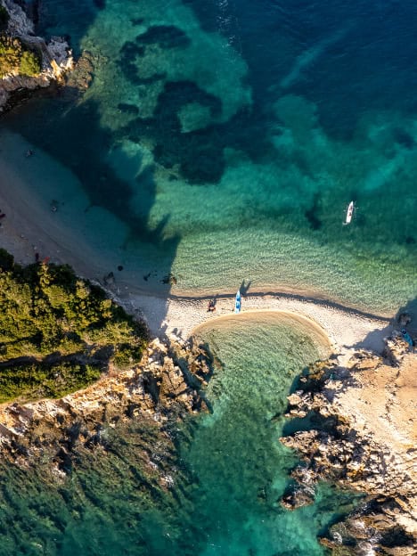 eSIM Albania đi du lịch không giới hạn